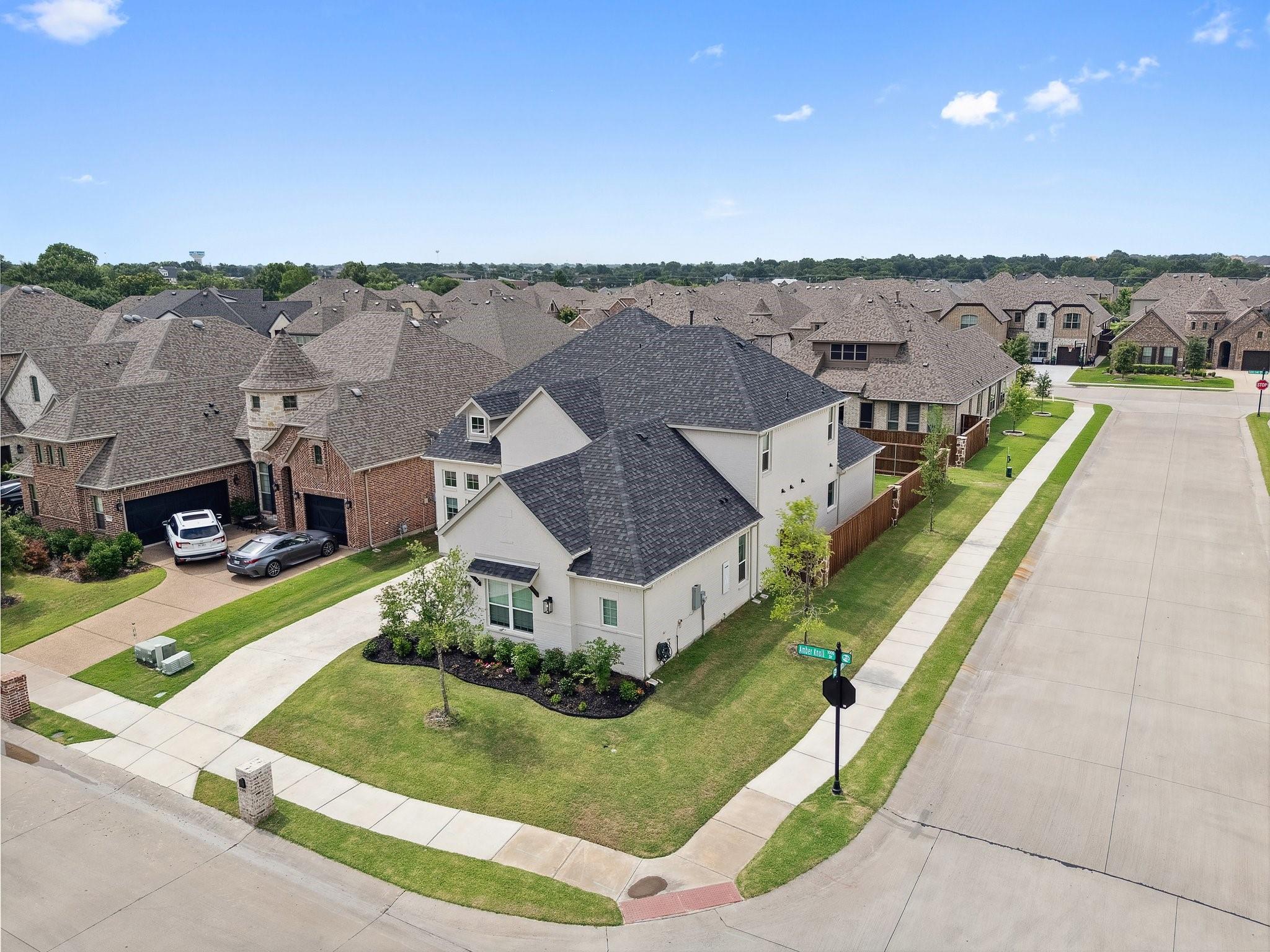 1021 Amber Knoll Front Corner Lot View