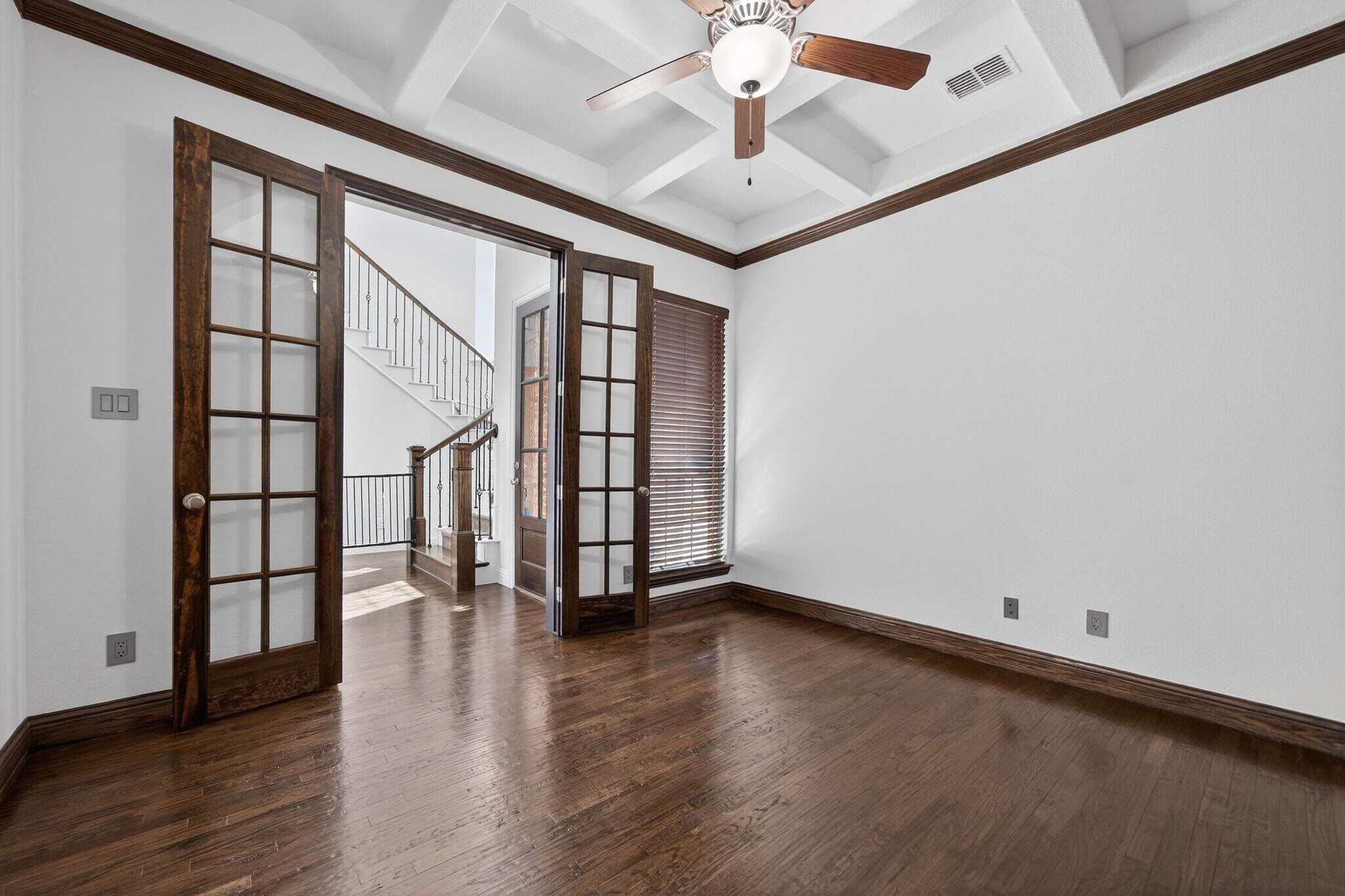 922 Amber Knoll Drive Office