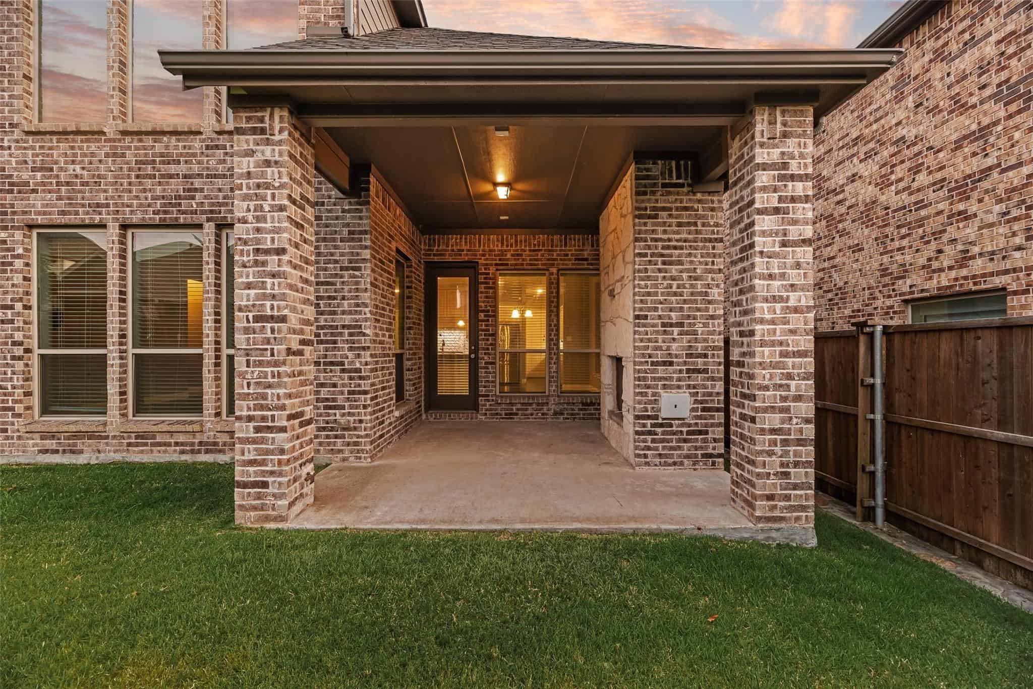 922 Amber Knoll Drive Patio
